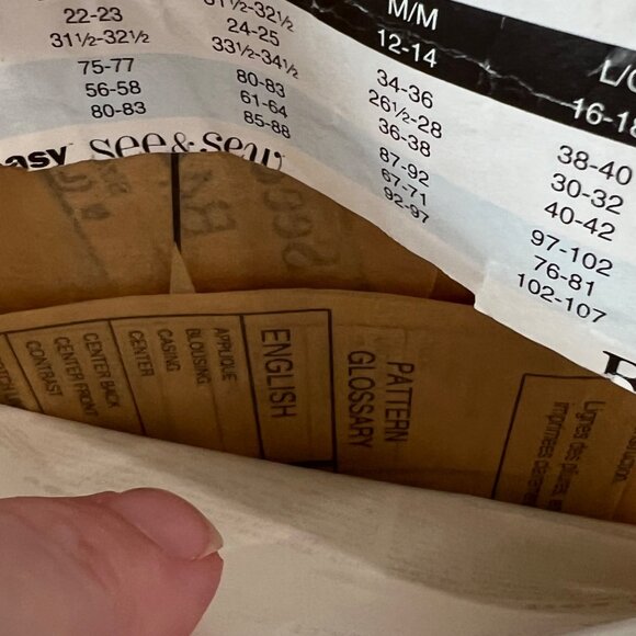 See & Sew B4427 Women's Blouse Sewing Pattern Easy Sizes XS-XL Long Sleeve - Picture 3 of 3